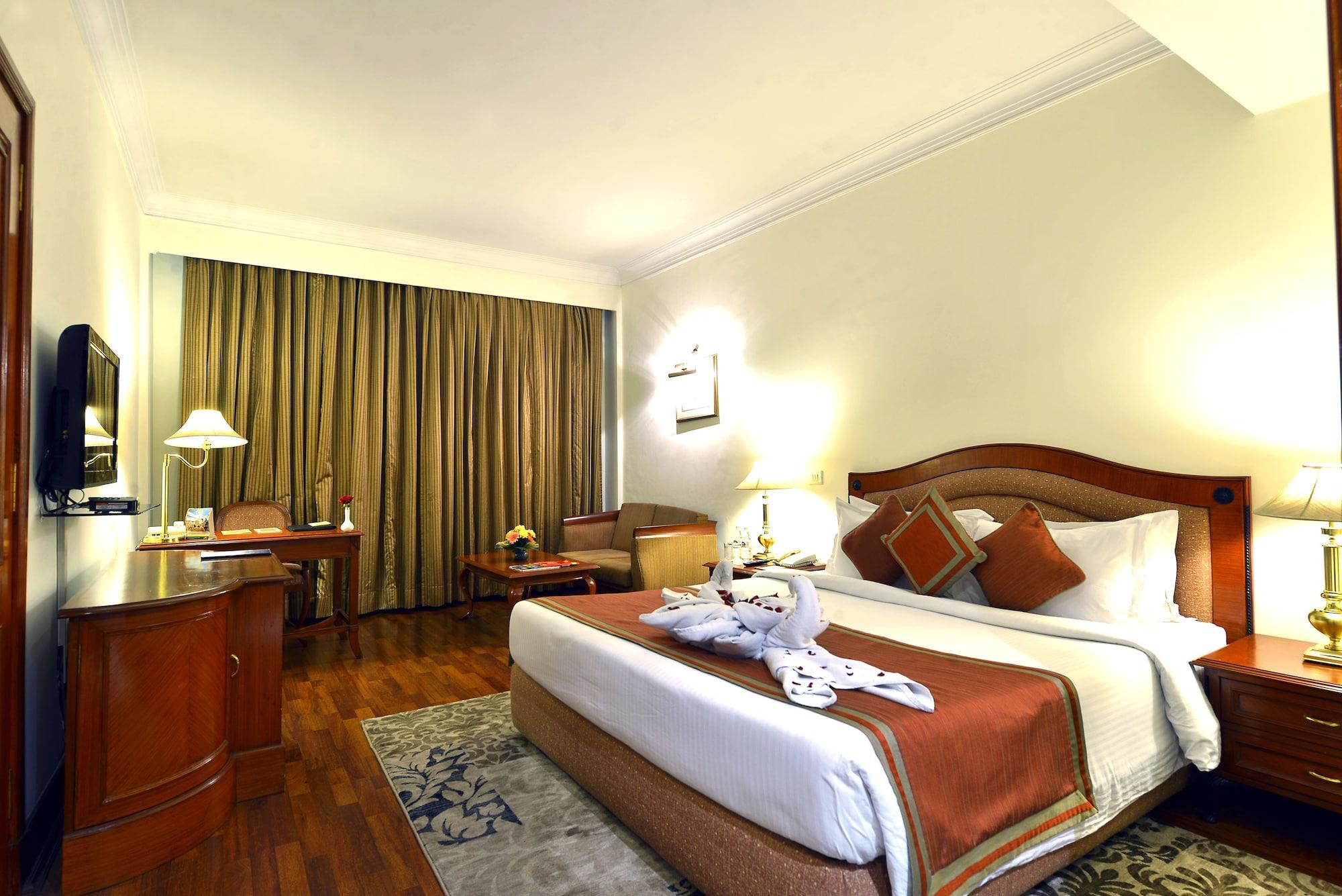 The Bristol Hotell Gurgaon Eksteriør bilde