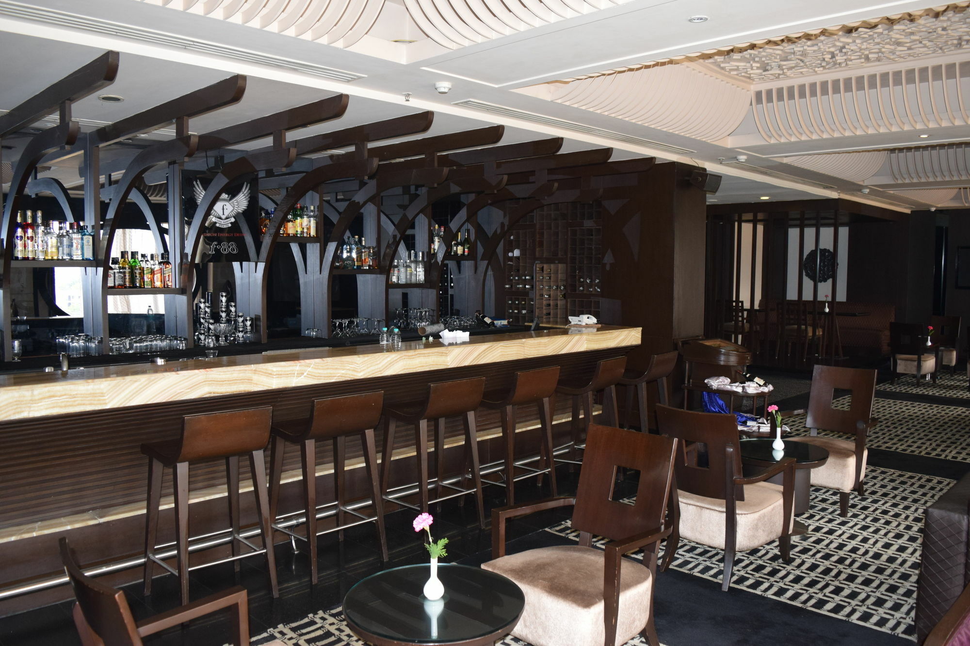 The Bristol Hotell Gurgaon Eksteriør bilde