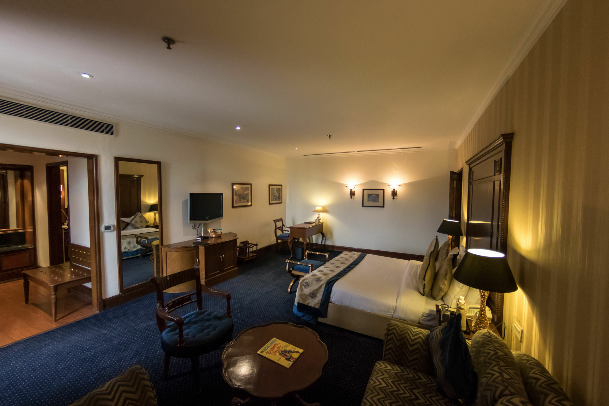 The Bristol Hotell Gurgaon Eksteriør bilde