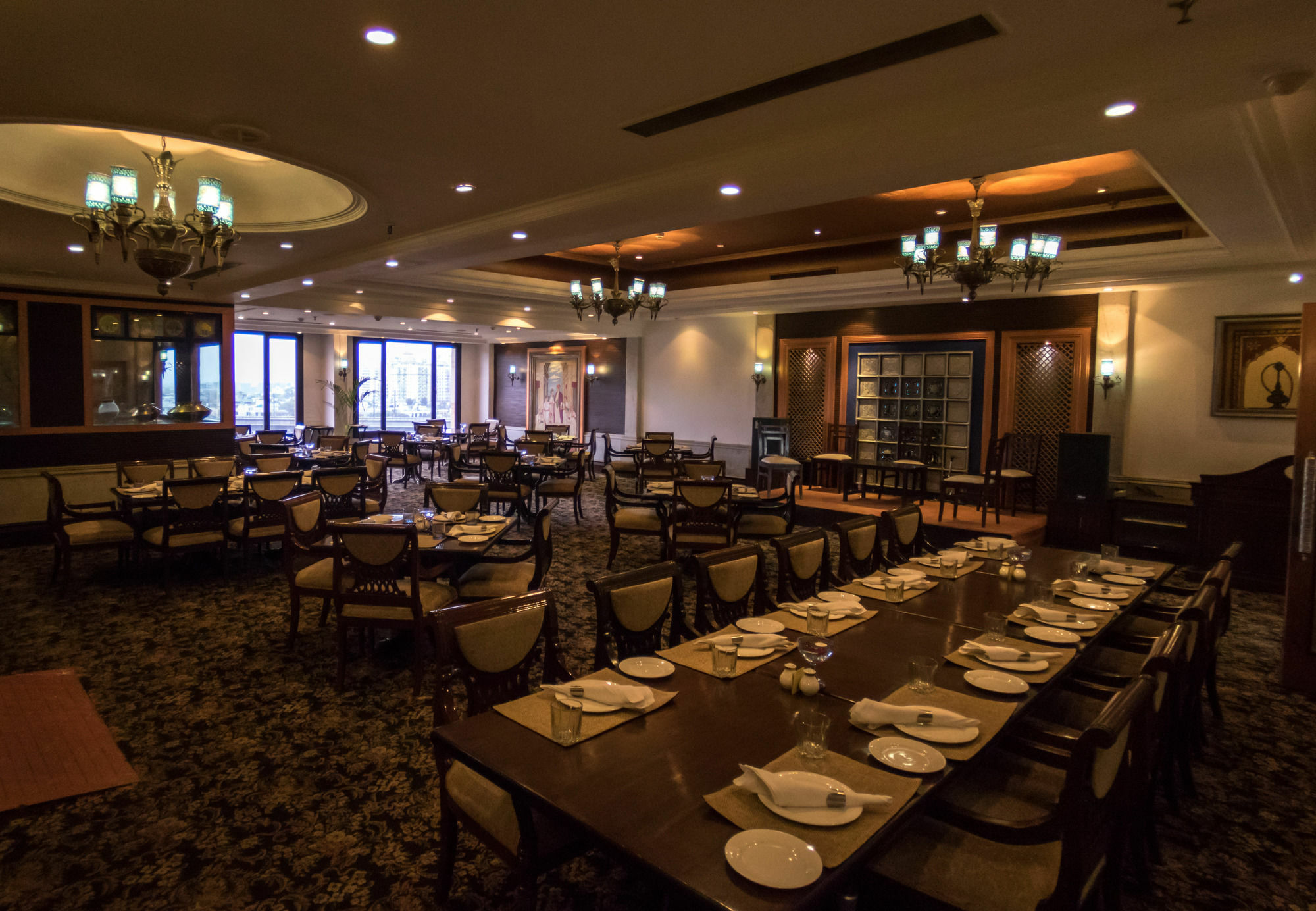 The Bristol Hotell Gurgaon Eksteriør bilde